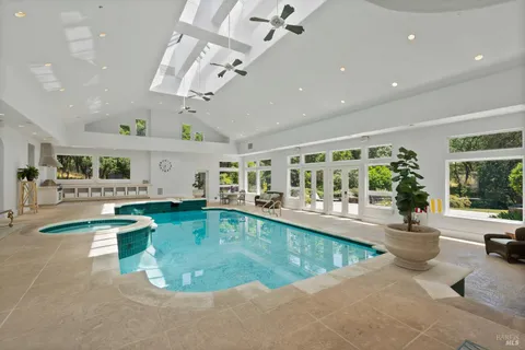 $4,225,000 | 9988 Troon Court, Windsor, CA 95492