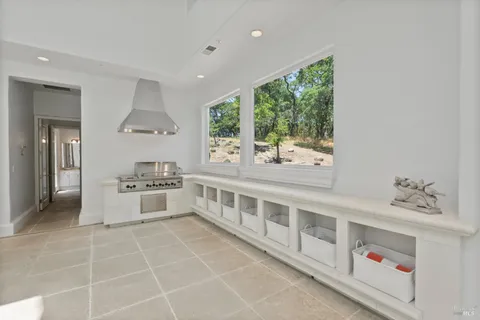 $4,225,000 | 9988 Troon Court, Windsor, CA 95492