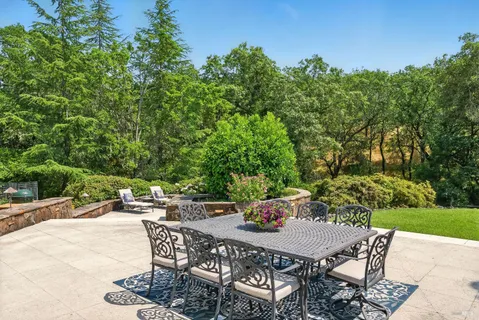 $4,225,000 | 9988 Troon Court, Windsor, CA 95492