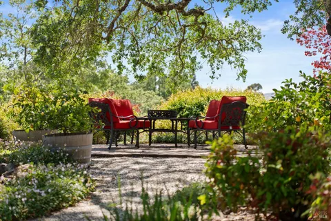 $4,225,000 | 9988 Troon Court, Windsor, CA 95492