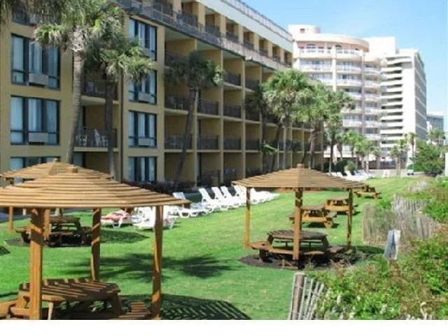 $225,000 | 6900 North Ocean Boulevard, Unit 611, Myrtle Beach, SC 29572