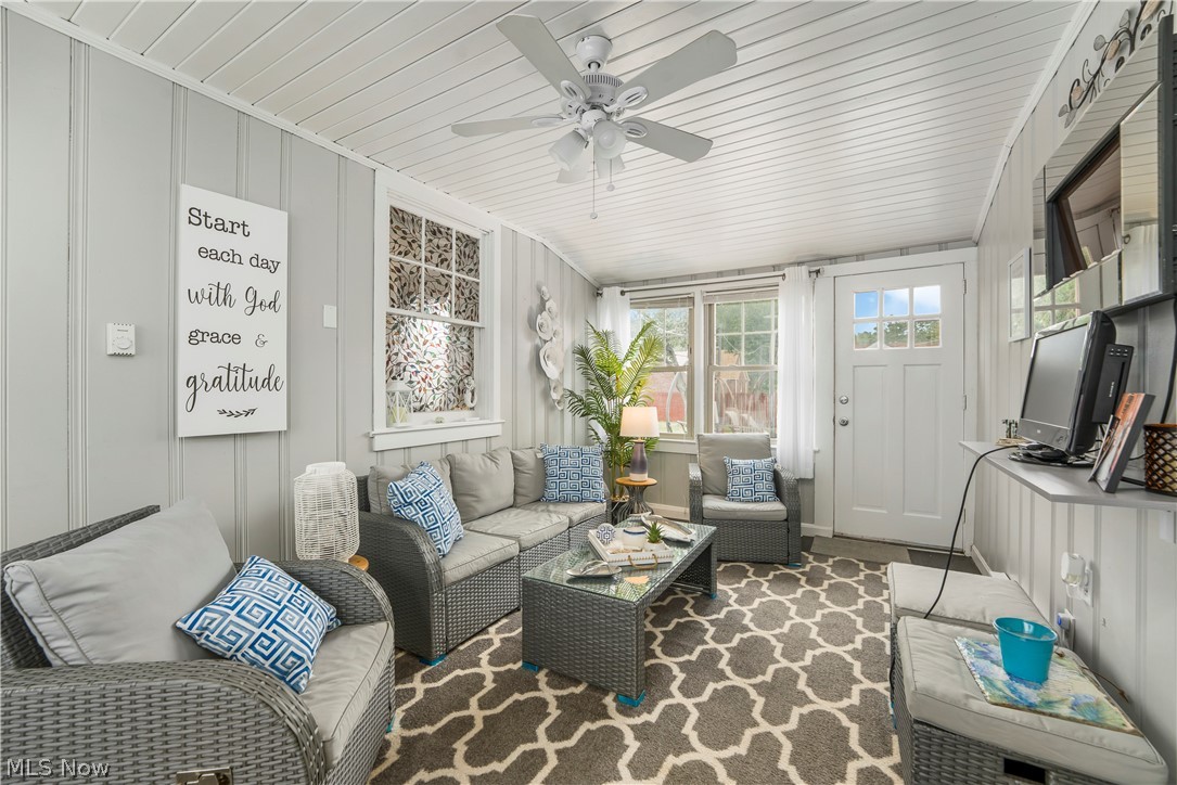 322 Valleyview Avenue Northwest Canton, OH 44708 - Photo 18 of 35 Sunroom with ceiling fan