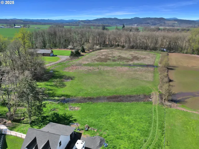 $249,900 | 99 West W Highway, Junction City, OR 97448