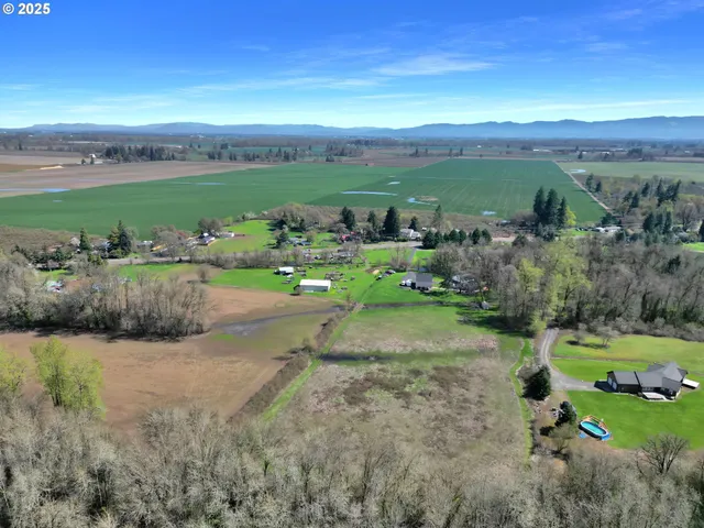 $249,900 | 99 West W Highway, Junction City, OR 97448