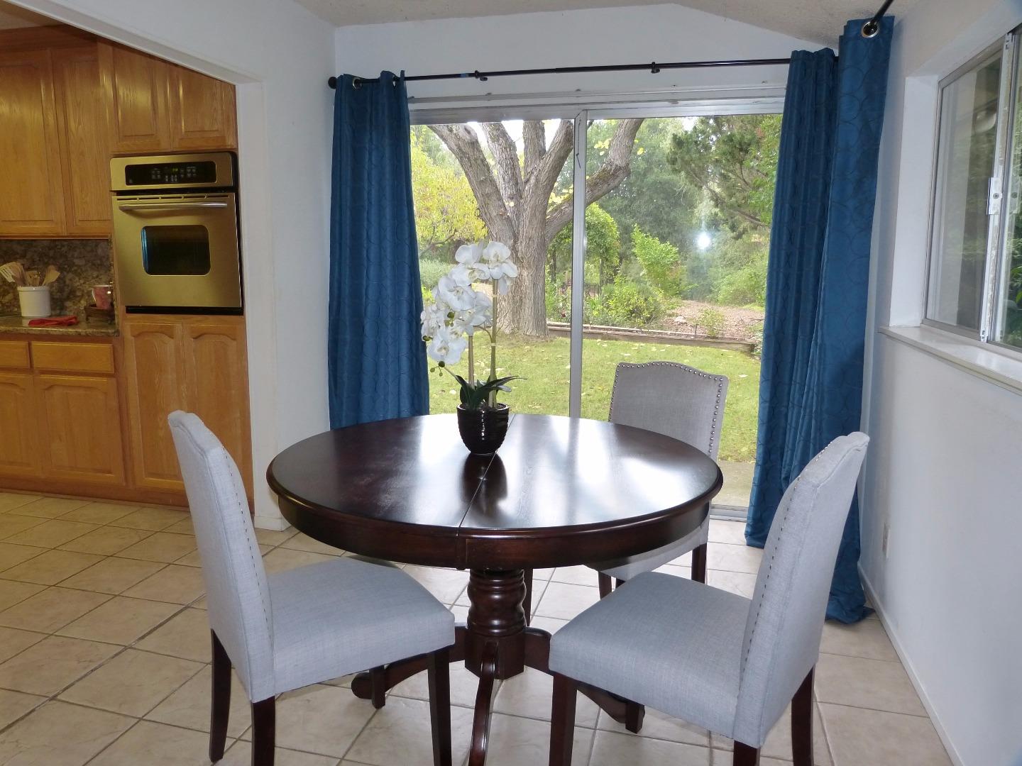 15925 Viewfield Road Monte Sereno, CA 95030 - Photo 11 of 31