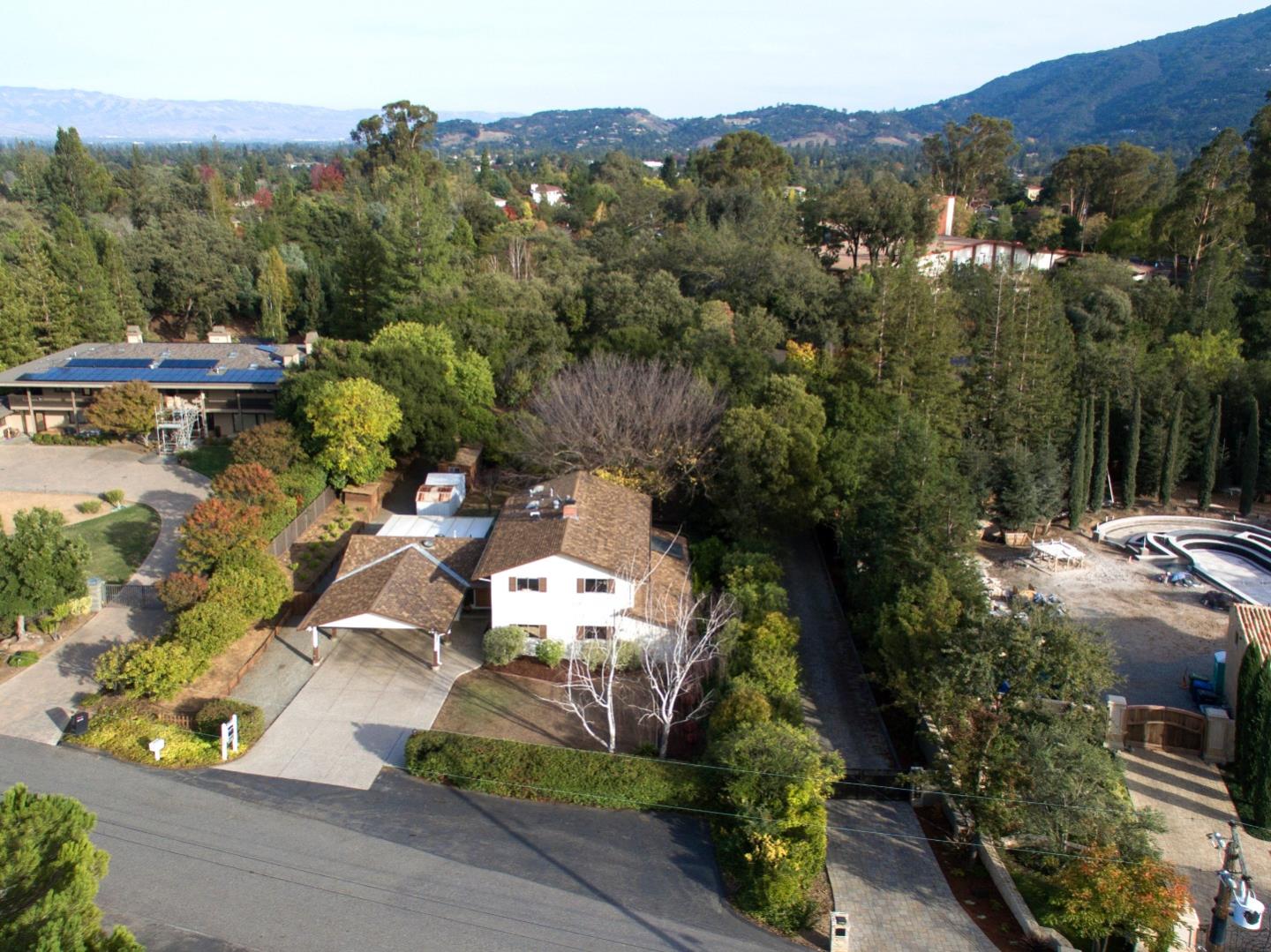 15925 Viewfield Road Monte Sereno, CA 95030 - Photo 2 of 31