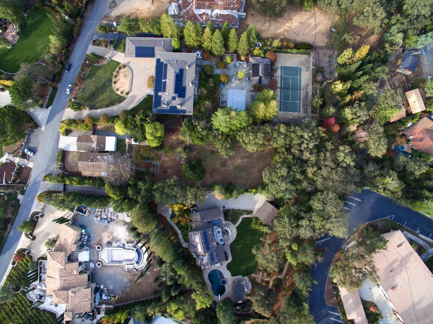 15925 Viewfield Road Monte Sereno, CA 95030 - Photo 3 of 31