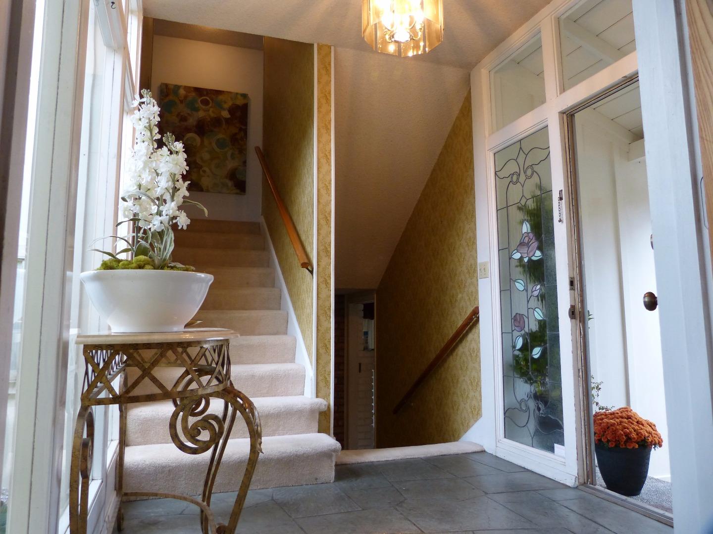 15925 Viewfield Road Monte Sereno, CA 95030 - Photo 5 of 31