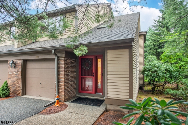 122 Macleish Court Mahwah, NJ 07430 - Photo 25 of 28