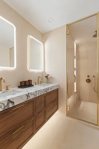 $6,495,000 | 76 South 2nd Street | Williamsburg