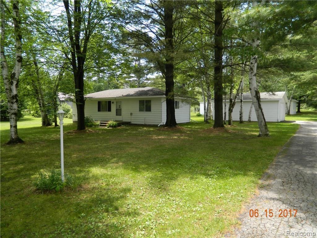 4122 Lakeshore Road Lexington, MI 48450 - Photo 1 of 13 Front