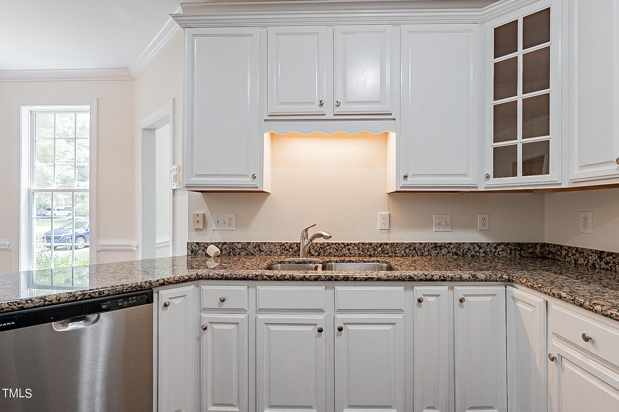 4008 Hope Valley Road Durham, NC 27707 - Photo 8 of 28 photo_08