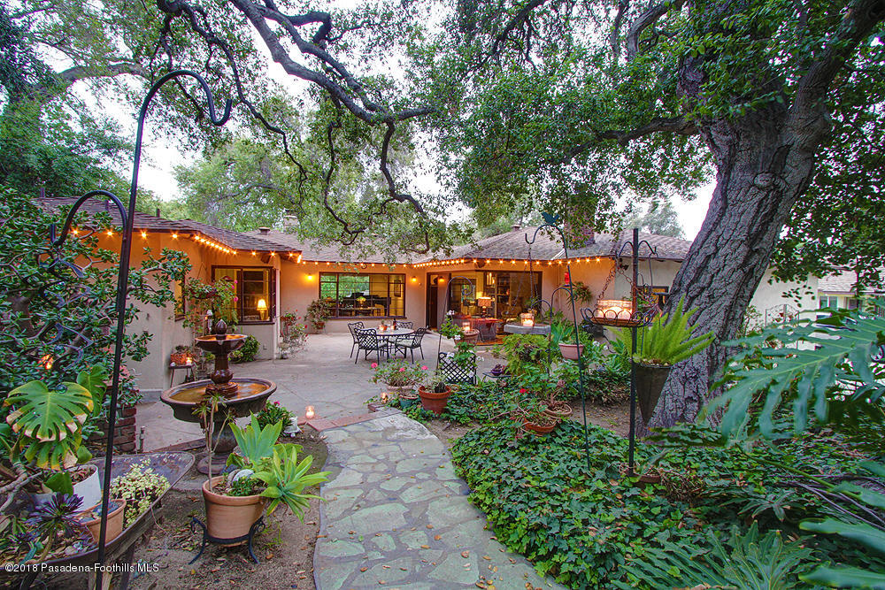 3775 Shadow Grove Road Pasadena, CA 91107 - Photo 25 of 33 a view of a patio