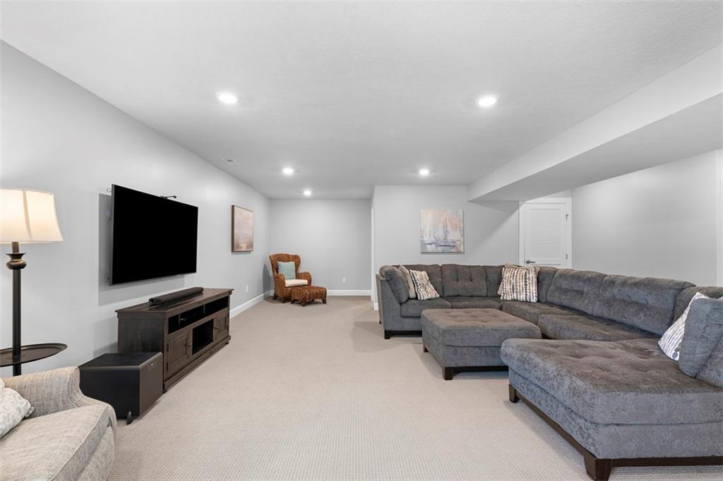 237 Sonni Lane McKees Rocks, PA 15136 - Photo 38 of 50 Gallery Image 38