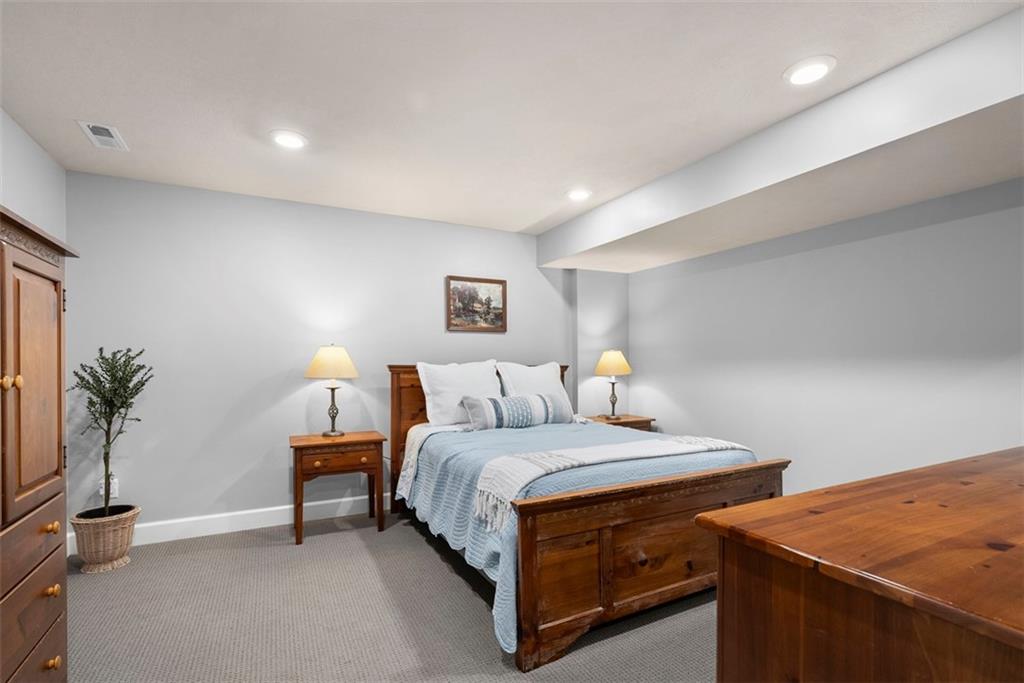 237 Sonni Lane McKees Rocks, PA 15136 - Photo 42 of 50 Gallery Image 42