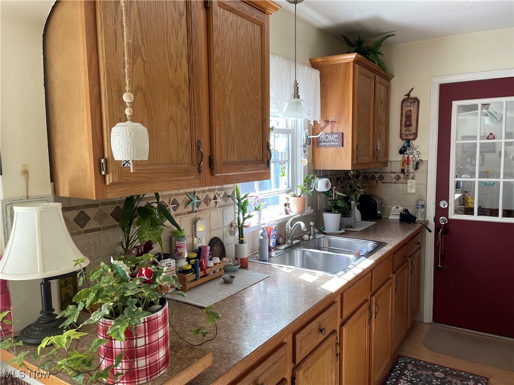 484 Reed Avenue Akron, OH 44301 - Photo 13 of 34 kk