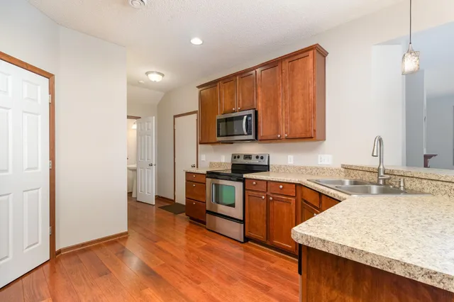 $280,000 | 15614 Emerald Drive North, Unit 9, Hugo, MN 55038