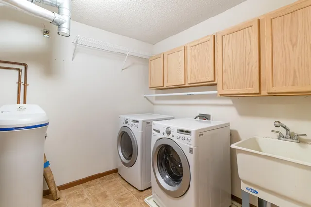 $280,000 | 15614 Emerald Drive North, Unit 9, Hugo, MN 55038