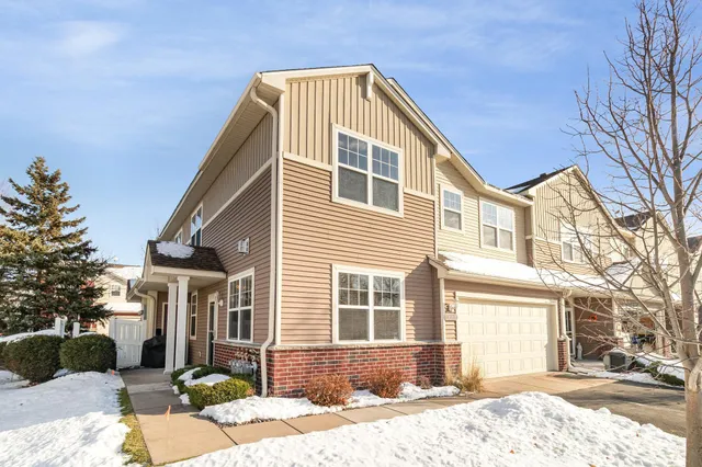 $280,000 | 15614 Emerald Drive North, Unit 9, Hugo, MN 55038