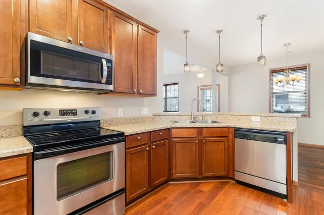 $280,000 | 15614 Emerald Drive North, Unit 9, Hugo, MN 55038