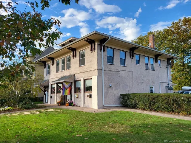 $2,500 | 805 Edgewood Avenue, Unit 3, New Haven, CT 06515