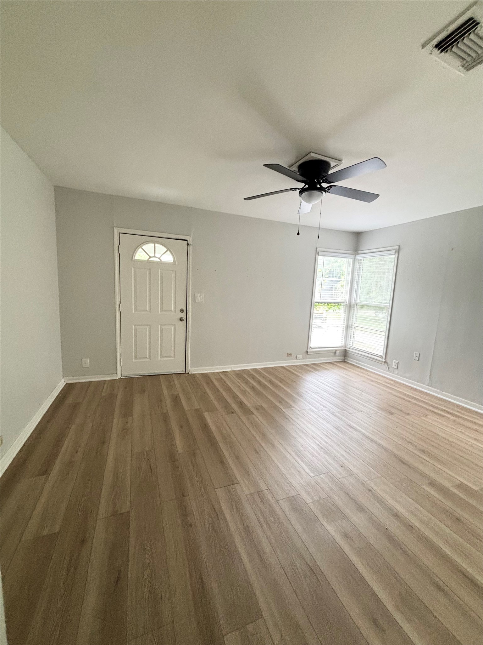 1519 Leaman Avenue, Unit 1 Rosenberg, TX 77471 - Photo 2 of 9 Living room