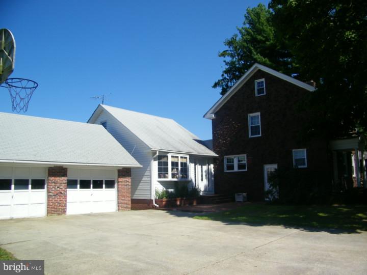 615 Pickering Beach Road Dover, DE 19901 - Photo 2 of 25 Exterior Front