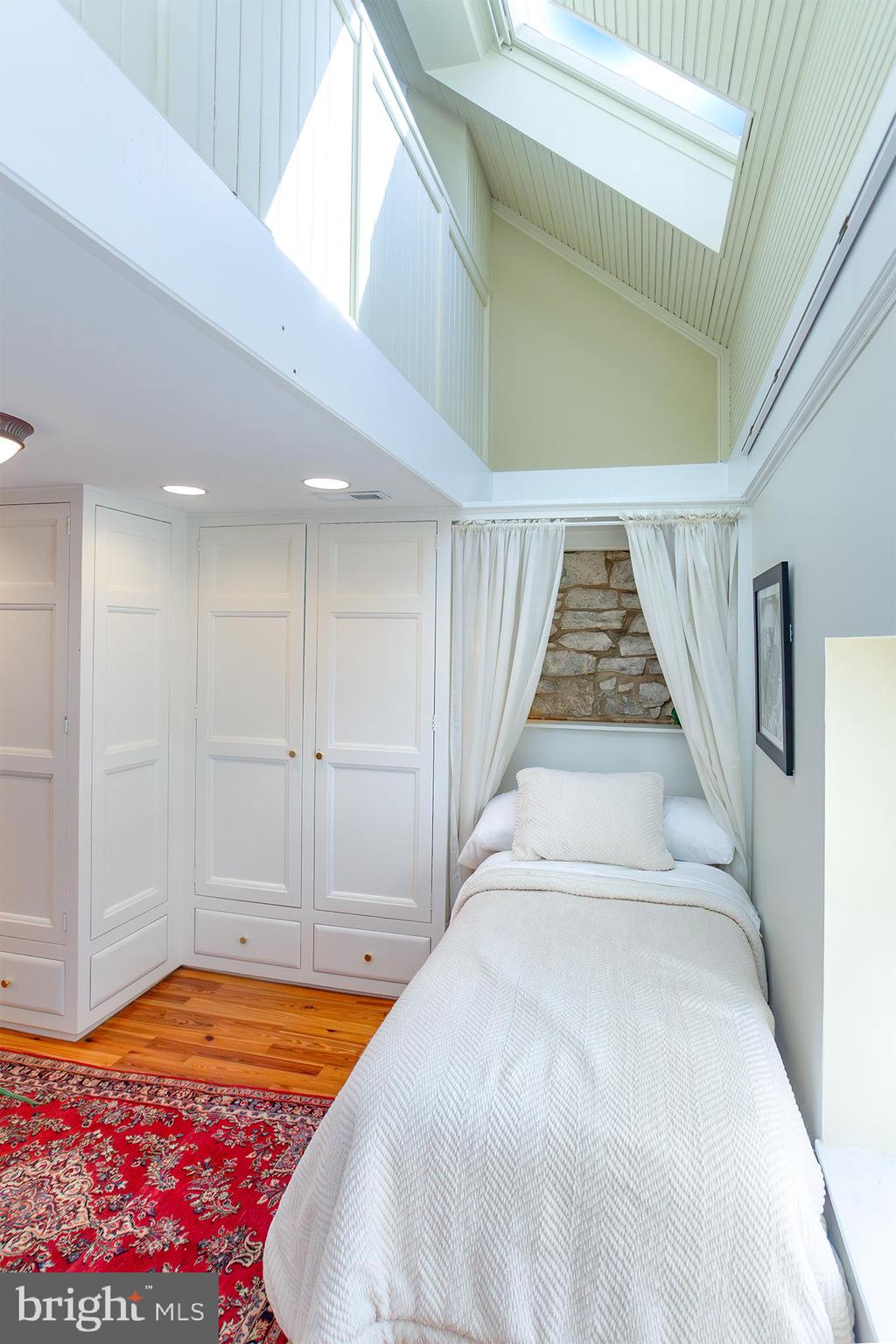 10108 Falls Road Lutherville-Timonium, MD 21093 - Photo 27 of 55 a view of a hallway with a white walls