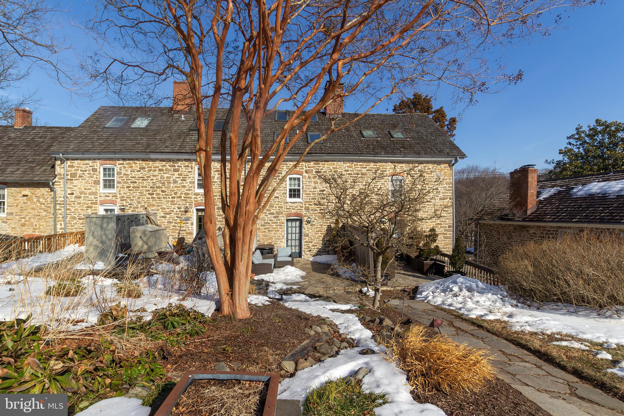 10108 Falls Road Lutherville-Timonium, MD 21093 - Photo 49 of 55 a backyard of a house with lots of green space