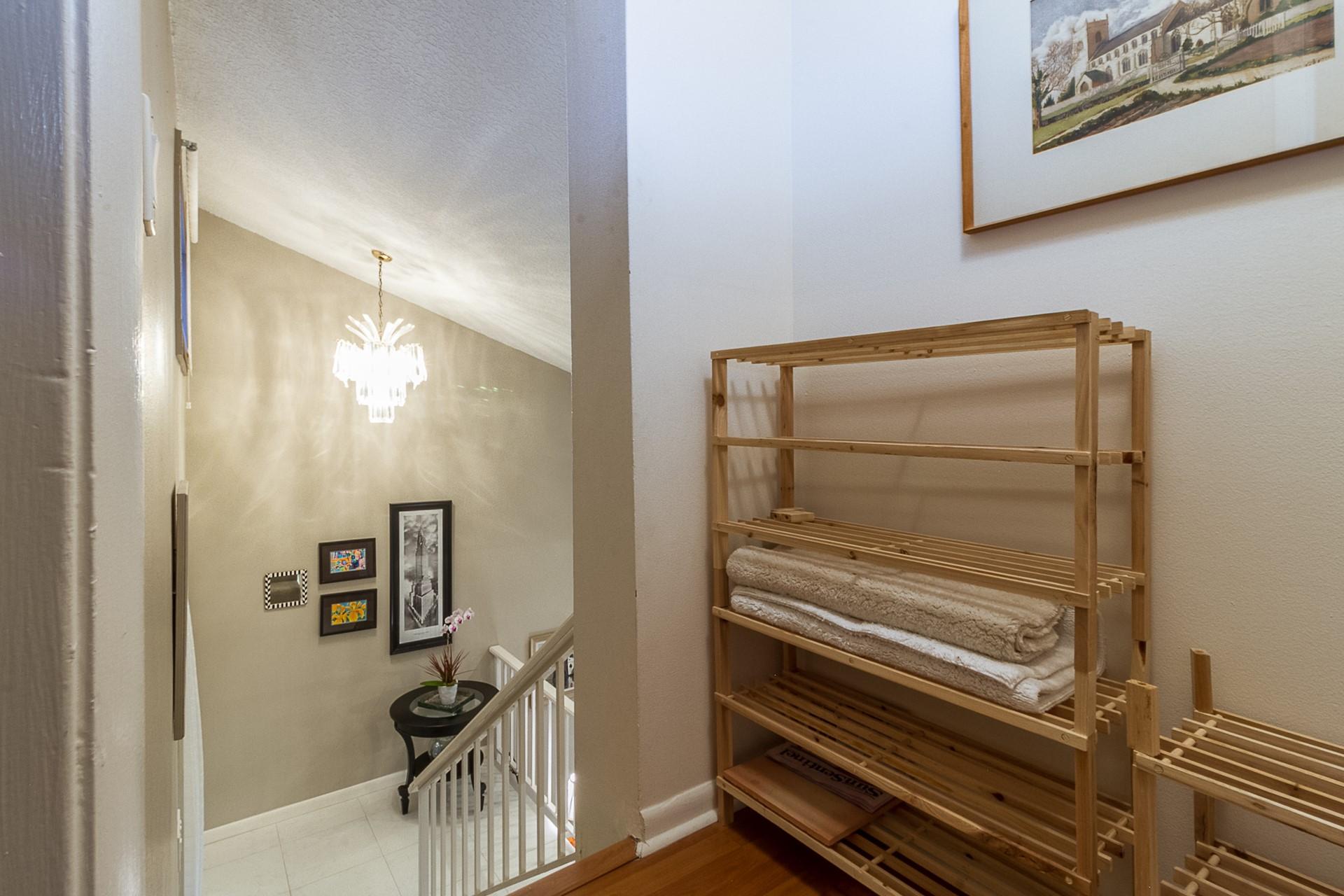 20893 Del Luna Drive Boca Raton, FL 33433 - Photo 18 of 39 Upstairs Hallway