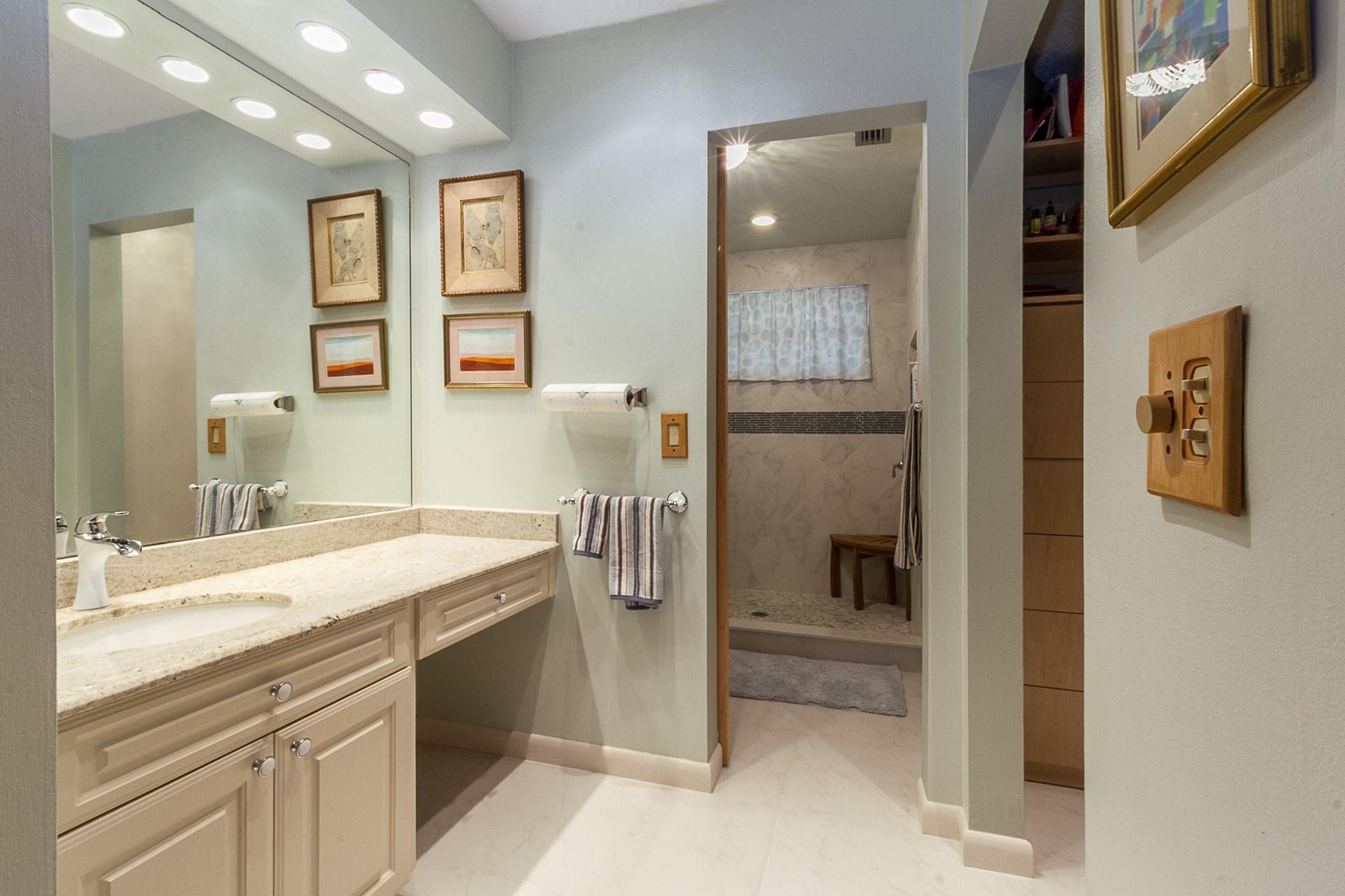 20893 Del Luna Drive Boca Raton, FL 33433 - Photo 23 of 39 master bathroom