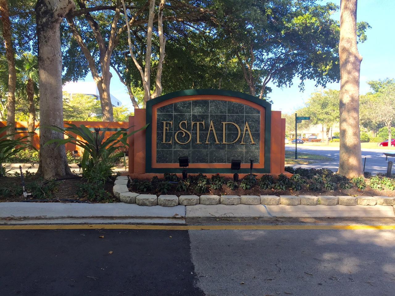 20893 Del Luna Drive Boca Raton, FL 33433 - Photo 31 of 39 Entry Gate