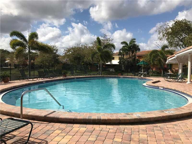 20893 Del Luna Drive Boca Raton, FL 33433 - Photo 35 of 39 Community Pool