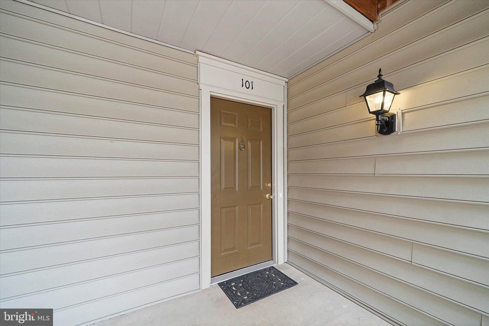 9253 Cardinal Forest Lane, Unit 101 Lorton, VA 22079 - Photo 28 of 29 a view of entryway