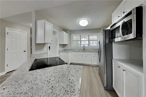 $2,400 | 5493 Riverchase Drive, Flowery Branch, GA 30542