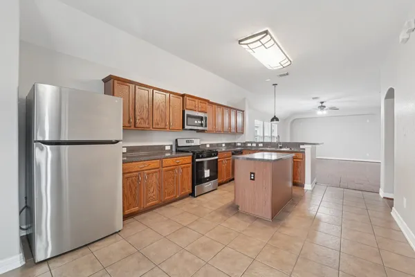 $2,150 | 14134 Brayford Pl Drive, Houston, TX 77014