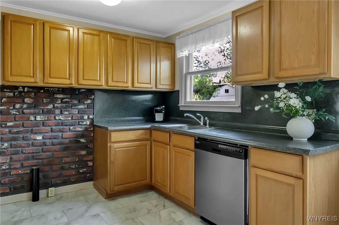 4160 Harlem Road Amherst, NY 14226 - Photo 6 of 30