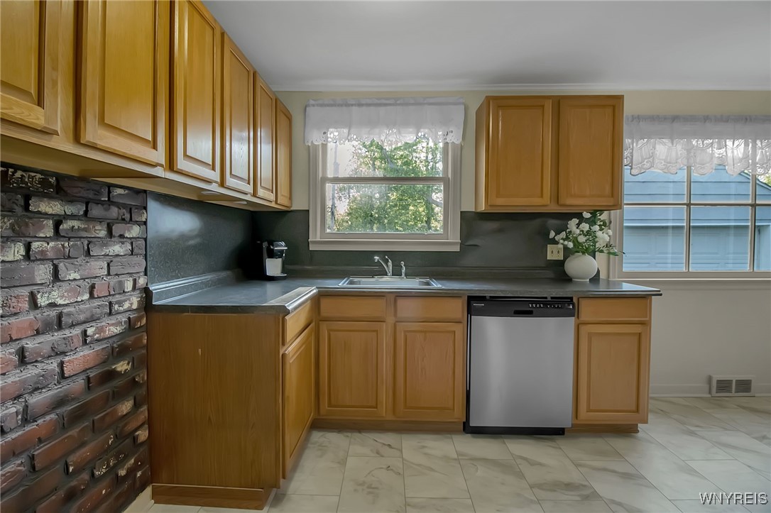 4160 Harlem Road Amherst, NY 14226 - Photo 7 of 30