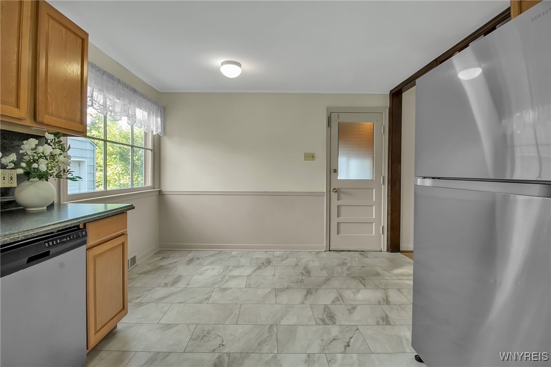 4160 Harlem Road Amherst, NY 14226 - Photo 10 of 30