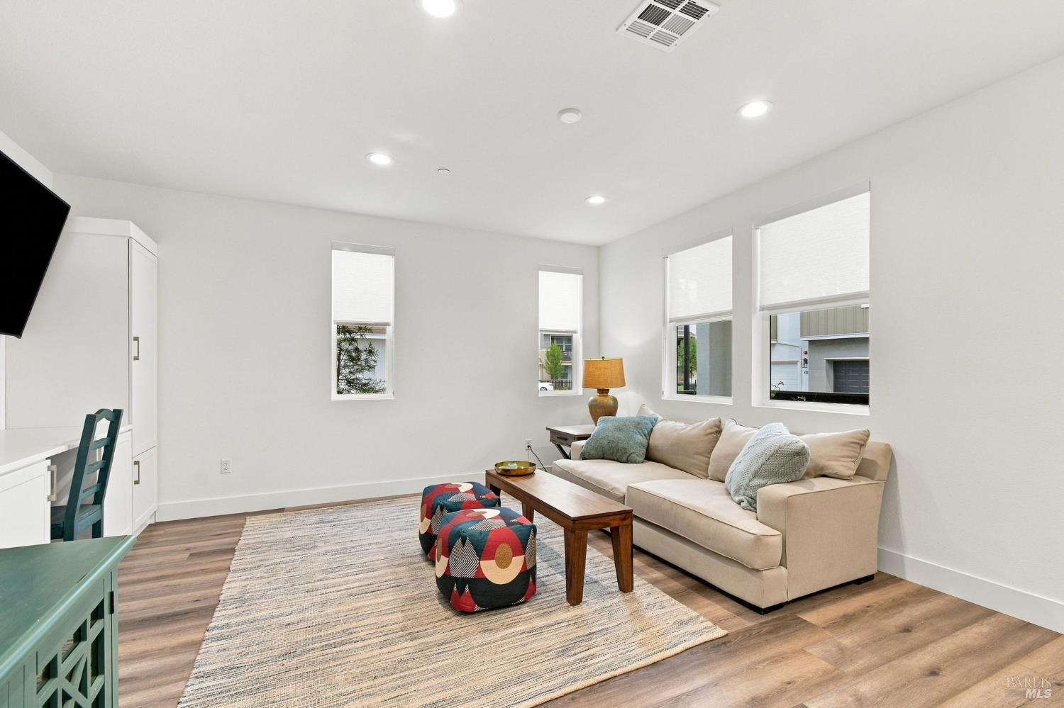 659 Semillon Lane Santa Rosa, CA 95403 - Photo 5 of 33 Gallery Image 5