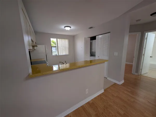 $1,950 | 5741 Riverside Drive, Unit 201, Coral Springs, FL 33067