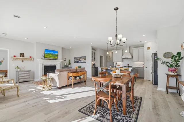 $549,900 | 6737 Bellflower Drive, Excelsior, MN 55331