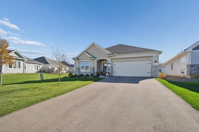 $549,900 | 6737 Bellflower Drive, Excelsior, MN 55331