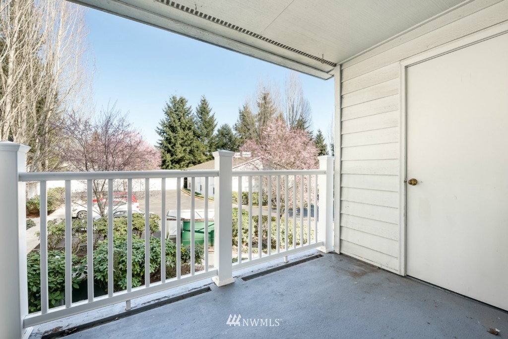 8653 Avondale Road Northeast, Unit B203 Redmond, WA 98052 - Photo 16 of 25 Gallery Image 16