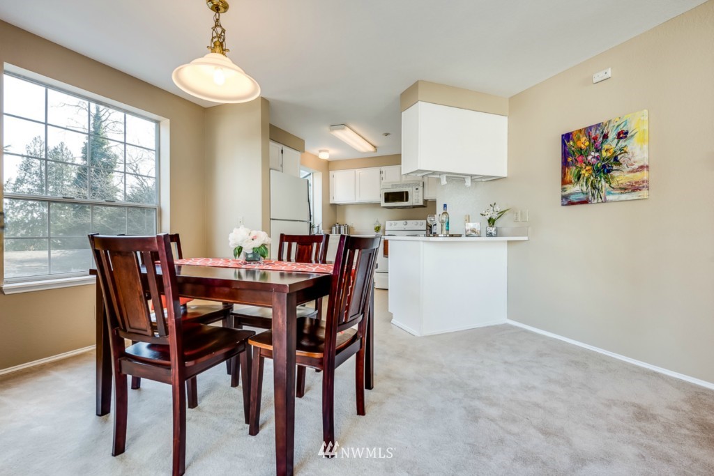 8653 Avondale Road Northeast, Unit B203 Redmond, WA 98052 - Photo 17 of 25 Gallery Image 17
