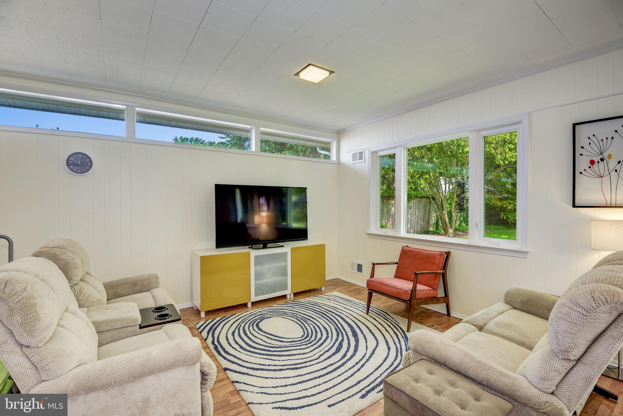1809 Franwall Avenue Silver Spring, MD 20902 - Photo 15 of 36 Family room with transom windows