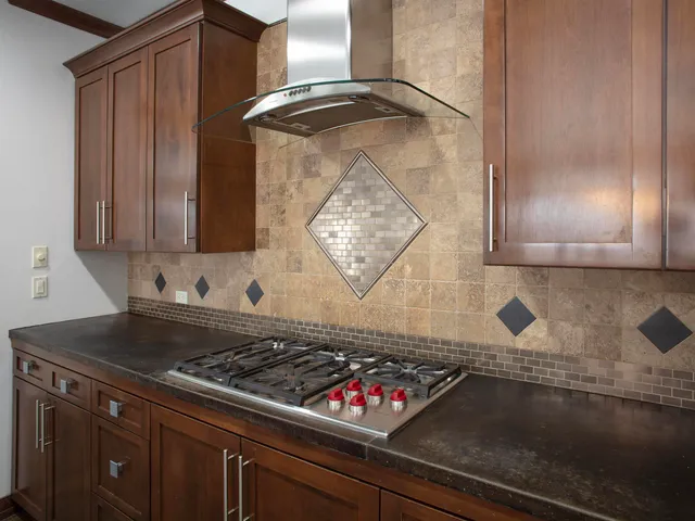 $978,000 | 1750 Limestone Trail, De Pere, WI 54115