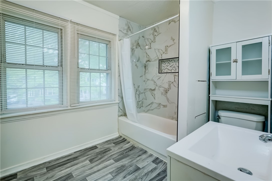 49 Depew Street Rochester, NY 14611 - Photo 17 of 35