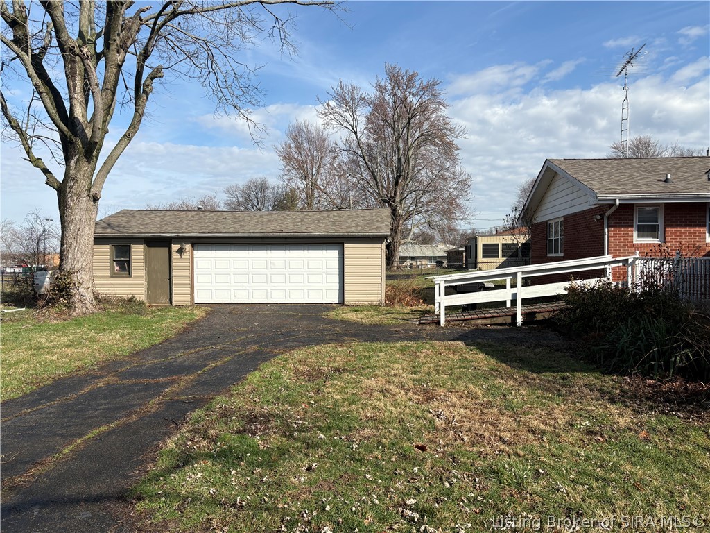 2309 Taylor Street Madison, IN 47250 - Photo 17 of 18