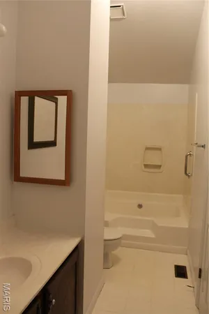 $215,000 | 1019 Claytonbrook Drive, Ballwin, MO 63011